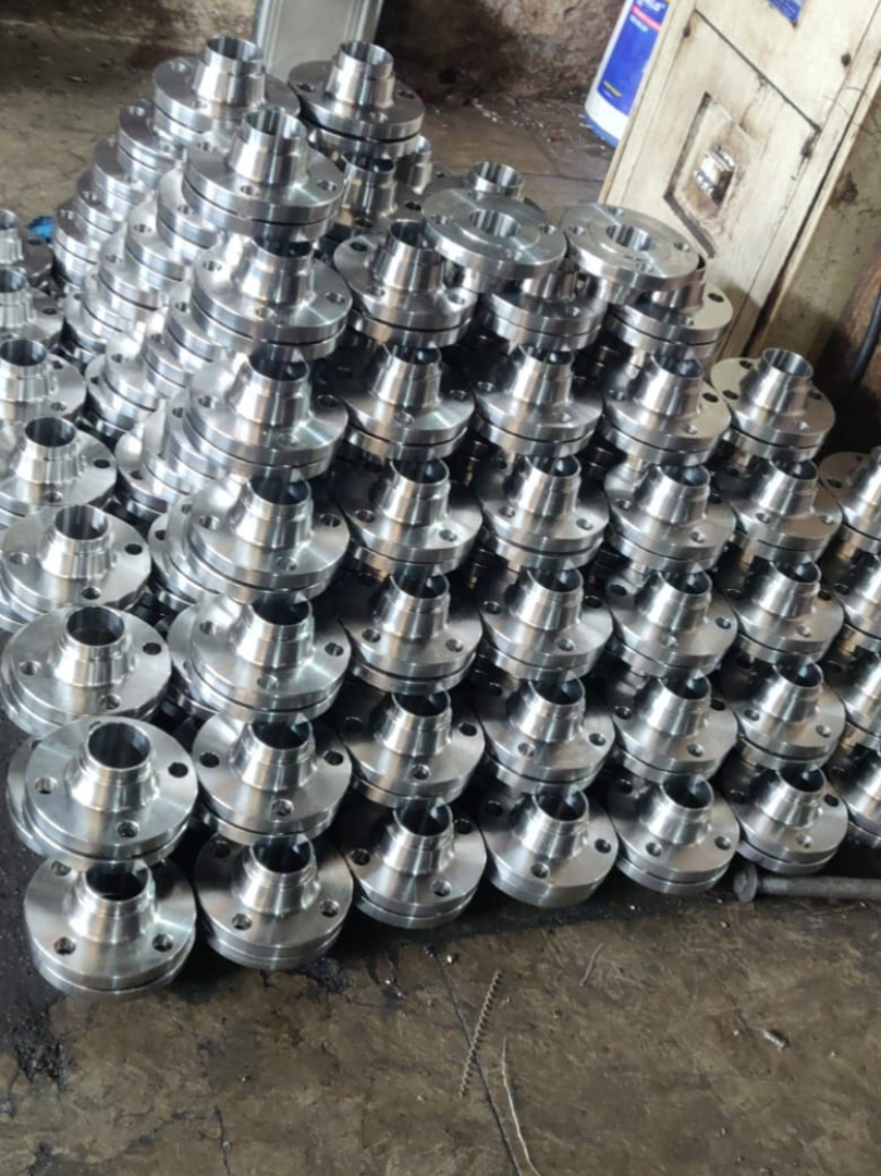 flanges arranged together